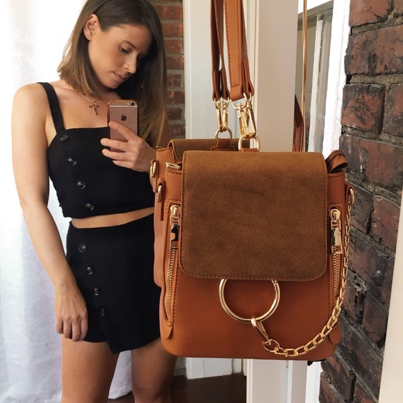 Tops - 🆕Vera Black Button Front Crop Top